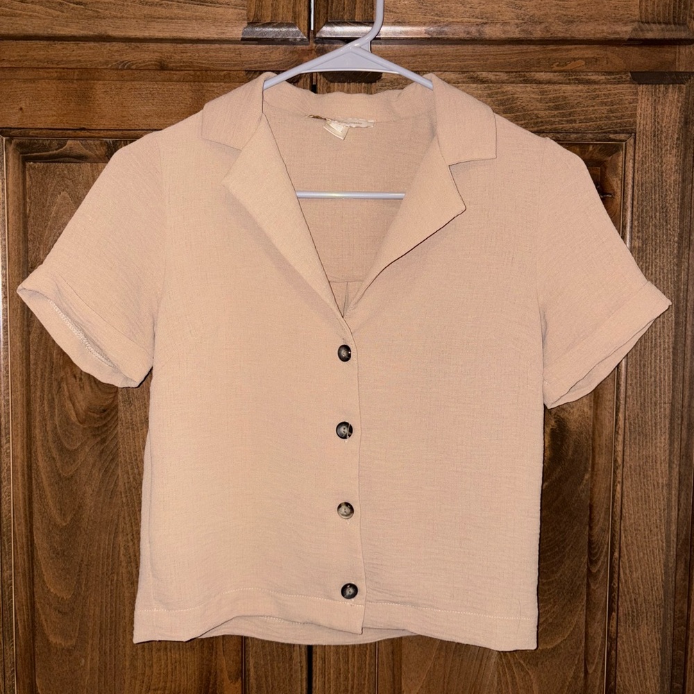 Monteau Light Tan Short Sleeve Blouse